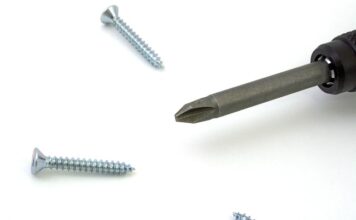 Jak odkręcić zapieczony atomizer? Jak odkręcić zapieczony atomizer?