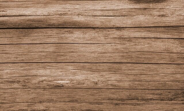 Co na ścianę pod okapem?