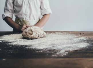 Jaki materiał na fartuch fryzjerski? Jaki materiał na fartuch fryzjerski?